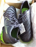 ナイキ5 ボンバ プロ【NIKE】ナイキ 特価フットサルシューズ 12ss（415119-003）size:41码